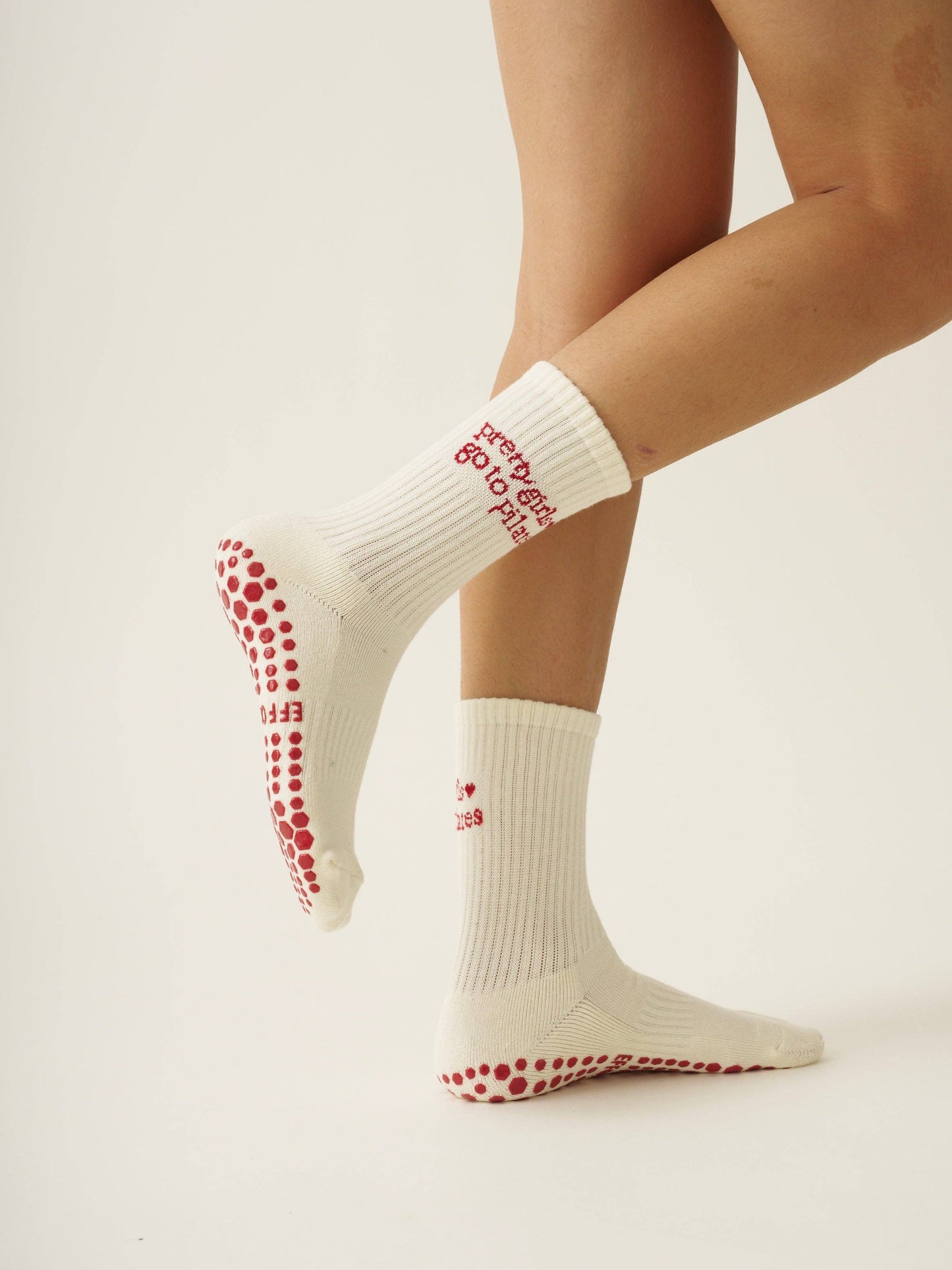 🩰 Pretty girls go to pilates [Rouge]  - Chaussettes de Pilates - Effortless Club