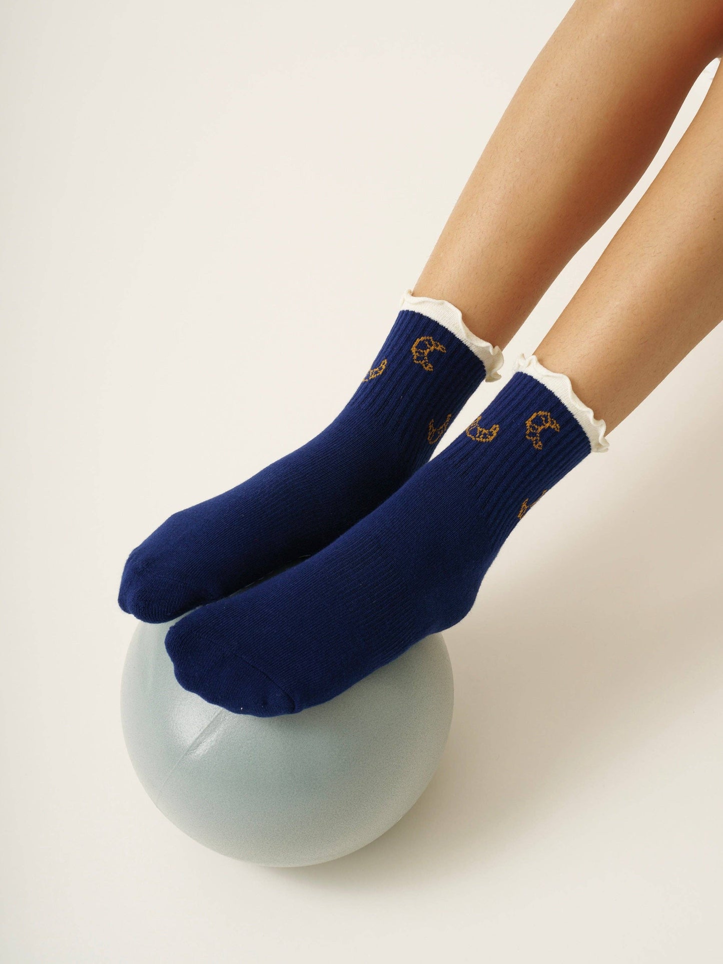 🥐 Croissant - Chaussettes de Pilates - Effortless Club