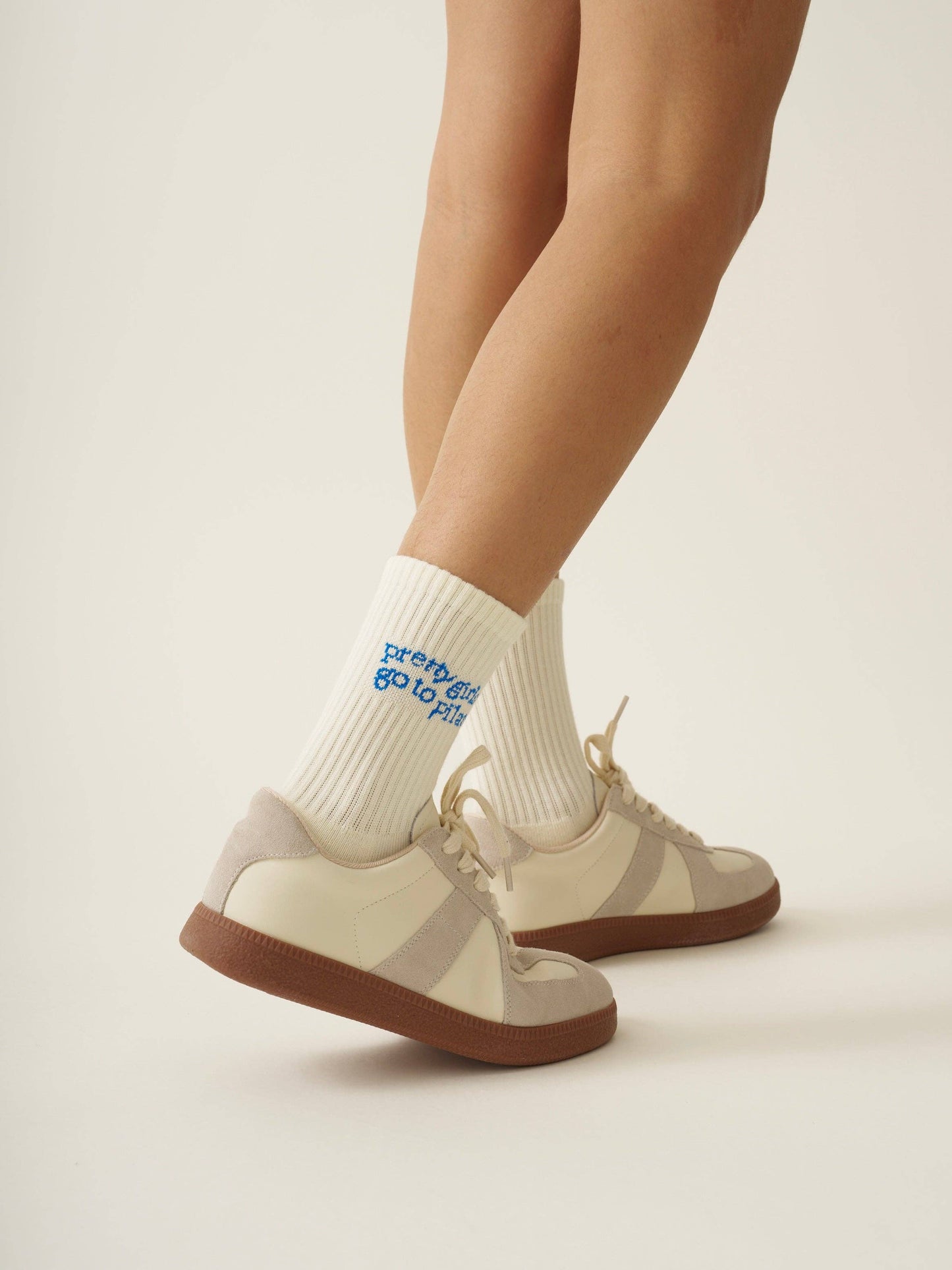 🩰 Pretty girls go to pilates [Bleu] - Chaussettes de Pilates - Effortless Club