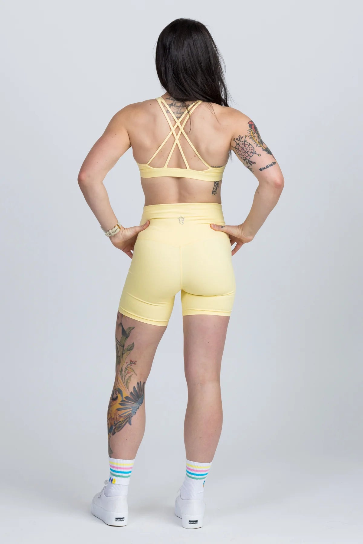 CLAIRE V3 - SHORT - HEROISMO